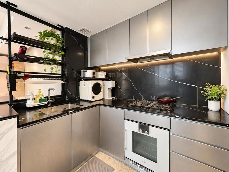 The Iveria, 2 Kim Yam Road, Orchard / River Valley, 3 Bedrooms, 904 sqft, Condominium For Sale, by Elysia Lim, 500280532 - Kitchen - PropertyGuru.com.sg