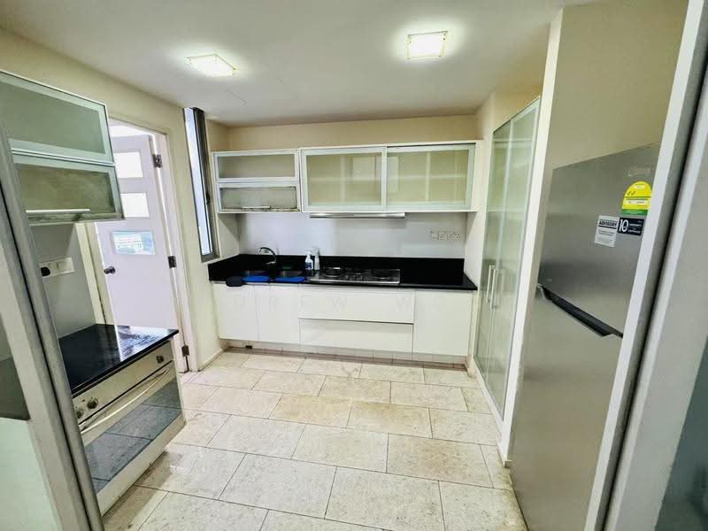 Kerrisdale, 30 Sturdee Road, Farrer Park / Serangoon Rd, Room Rental, 300 sqft, Condominium For Rent, by Andrew Wong, 500280534 - Kitchen - PropertyGuru.com.sg