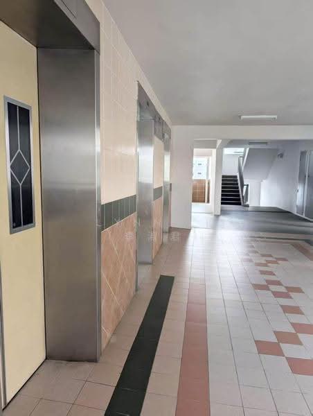 106A Punggol Field, 106A Punggol Field, Hougang / Punggol / Sengkang, Room Rental, 150 sqft, HDB Flat For Rent, by Lynn Li (李淑君), 500280535 - Corridor - PropertyGuru.com.sg