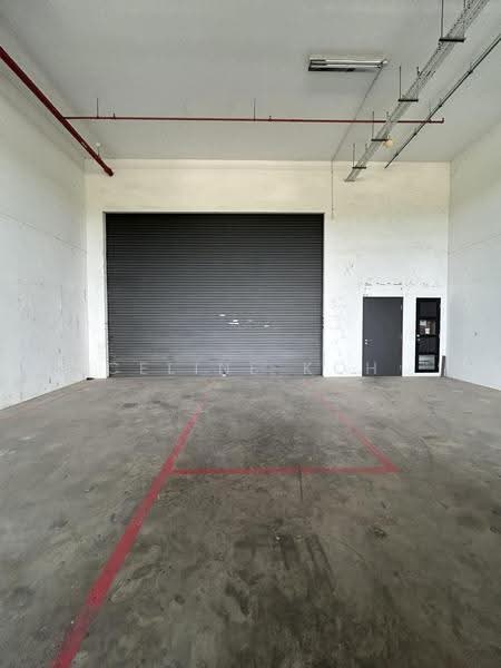Loyang Industrial Estate, 41 Loyang Way, Changi Airport / Changi Village, 3,000 sqft, Factory / Workshop (B2) For Rent, by Celine Koh, 500280547 - Interior - CommercialGuru.com.sg