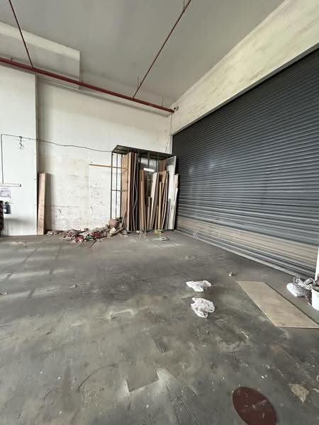 Loyang Industrial Estate, 41 Loyang Way, Changi Airport / Changi Village, 3,000 sqft, Factory / Workshop (B2) For Rent, by Celine Koh, 500280547 - Interior - CommercialGuru.com.sg