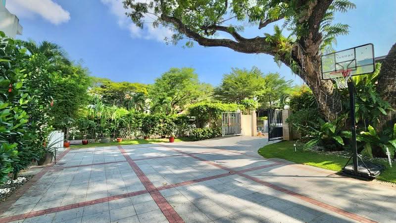 ☆ Tanglin GCB | Modern, Bright, Spacious, Pool. Convenient Location, Prime District, Tanglin / Holland / Bukit Timah, 5 Bedrooms, 8,805 sqft, Good Class Bungalow For Sale, by Steve Tay, 500280558 - PropertyGuru.com.sg