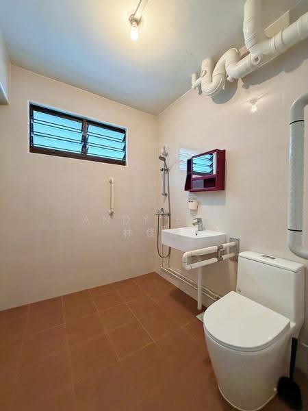 134 Teck Whye Lane, 134 Teck Whye Lane, Dairy Farm / Bukit Panjang / Choa Chu Kang, 4 Bedrooms, 1,550 sqft, HDB Flat For Sale, by Andy Lim 林佳俊, 500280564 - Bathroom - PropertyGuru.com.sg