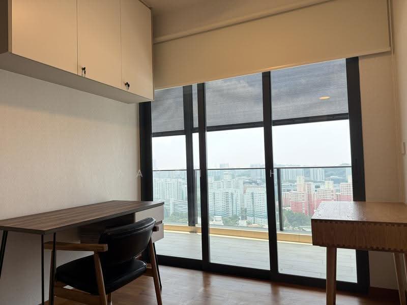 Stirling Residences, 21 Stirling Road, Alexandra / Commonwealth, 3 Bedrooms, 1,055 sqft, Condominium For Rent, by Aaron Goh, 500280566 - Bedroom 2 - PropertyGuru.com.sg
