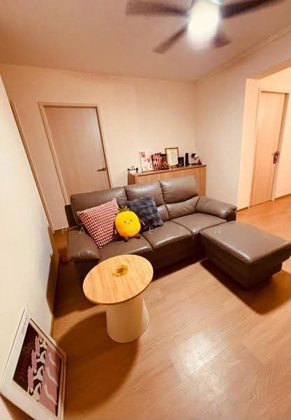 855 Jurong West Street 81, 855 Jurong West Street 81, Boon Lay / Jurong / Tuas, Room Rental, 1,120 sqft, HDB Flat For Rent, by Paaige Tan, 500280570 - Living Room - PropertyGuru.com.sg