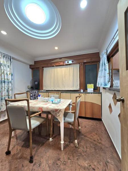 577 Hougang Avenue 4, 577 Hougang Avenue 4, Hougang / Punggol / Sengkang, 4 Bedrooms, 1,507 sqft, HDB Flat For Sale, by Wayne Lim, 500280591 - Dining Room - PropertyGuru.com.sg