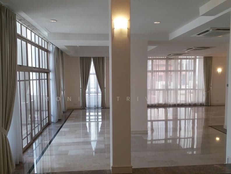 Leonie Condotel, 2 Leonie Hill Road, Orchard / River Valley, 4 Bedrooms, 4,843 sqft, Condominium For Rent, by Monika Trivedi, 500280599 - Living Room - PropertyGuru.com.sg