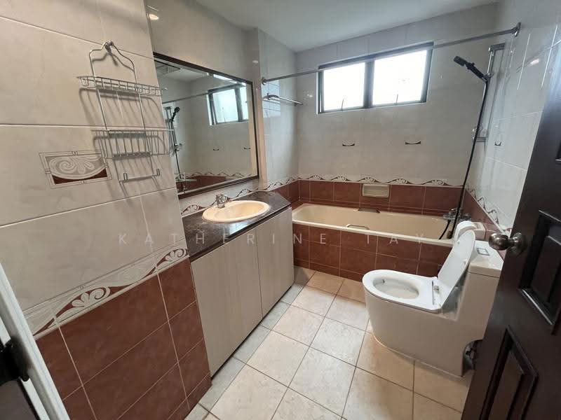 Selanting Green, 1 Jalan Selanting, Clementi Park / Upper Bukit Timah, 3 Bedrooms, 1,658 sqft, Condominium For Rent, by Katherine Tay, 500280602 - Bathroom - PropertyGuru.com.sg