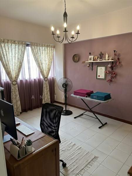 315 Jurong East Street 32, 315 Jurong East Street 32, Boon Lay / Jurong / Tuas, 3 Bedrooms, 1,109 sqft, HDB Flat For Sale, by Anita Koh, 500280628 - Study - PropertyGuru.com.sg
