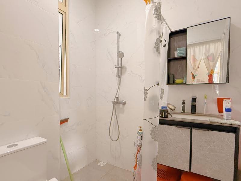 Mandale Heights, 45 Mandalay Road, Newton / Novena, 2 Bedrooms, 764 sqft, Apartment For Sale, by Jayce Peng, 500280639 - Bathroom - PropertyGuru.com.sg
