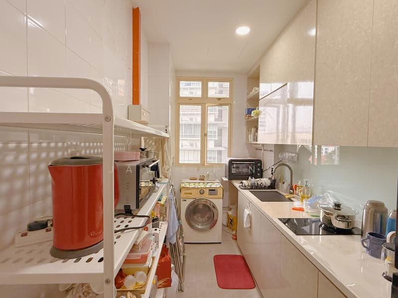 Mandale Heights, 45 Mandalay Road, Newton / Novena, 2 Bedrooms, 764 sqft, Apartment For Sale, by Jayce Peng, 500280639 - Kitchen - PropertyGuru.com.sg