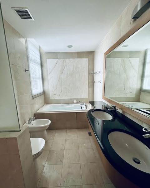 Cuscaden Residences, 26 Cuscaden Road, Tanglin / Holland / Bukit Timah, 4 Bedrooms, 4,951 sqft, Condominium For Sale, by Irene Tow, 500280648 - Bathroom - PropertyGuru.com.sg