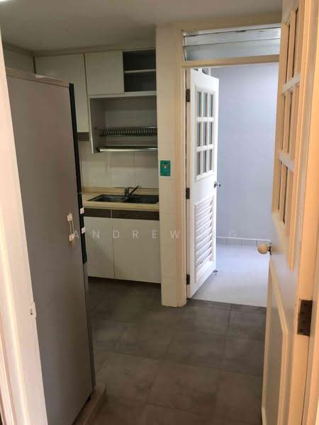 Emerald Park, 6 Indus Road, Alexandra / Commonwealth, 2 Bedrooms, 947 sqft, Condominium For Sale, by Andrew Ng, 500280660 - Kitchen - PropertyGuru.com.sg