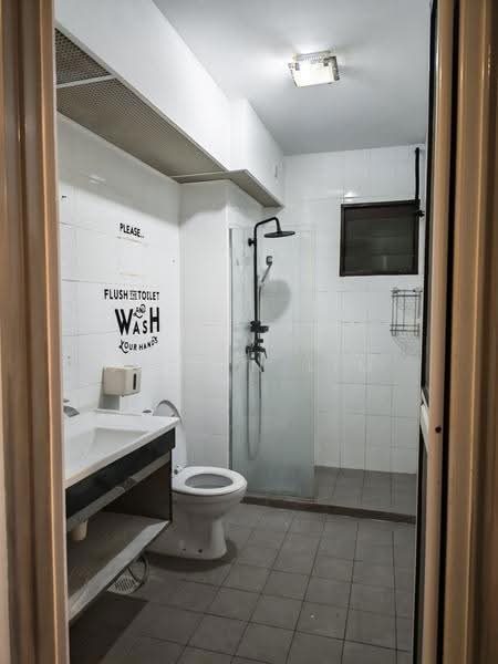 434A Fernvale Road, 434A Fernvale Road, Seletar / Yio Chu Kang, 3 Bedrooms, 1,012 sqft, HDB Flat For Rent, by Jeslyn Lim, 500280679 - Bathroom - PropertyGuru.com.sg