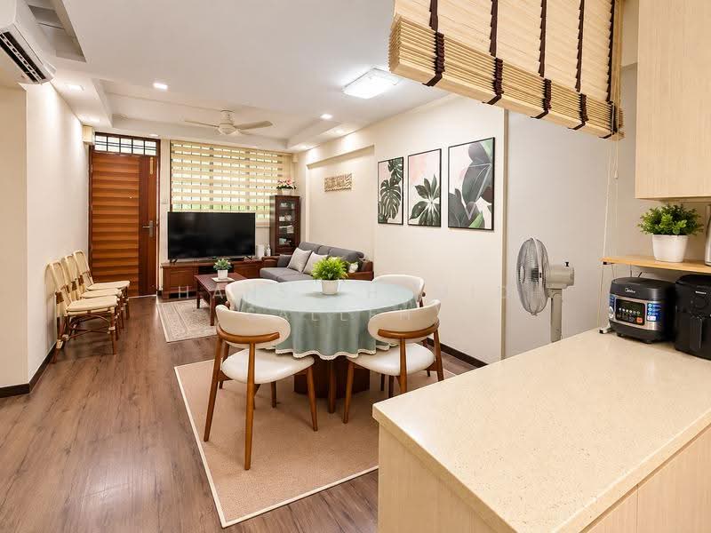 119 Pending Road, 119 Pending Road, Dairy Farm / Bukit Panjang / Choa Chu Kang, 2 Bedrooms, 689 sqft, HDB Flat For Sale, by Hans (Hamid Salleh), 500280691 - Living Room - PropertyGuru.com.sg
