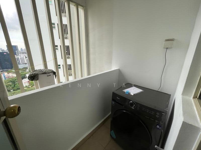 Trellis Towers, 700 Toa Payoh Lorong 1, Balestier / Toa Payoh, 2 Bedrooms, 710 sqft, Condominium For Rent, by Kenny Tay, 500280715 - Balcony - PropertyGuru.com.sg