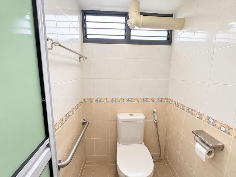 187 Boon Lay Avenue, 187 Boon Lay Avenue, Boon Lay / Jurong / Tuas, 2 Bedrooms, 731 sqft, HDB Flat For Sale, by Adrian Lee 李俊汶, 500280716 - Bathroom - PropertyGuru.com.sg