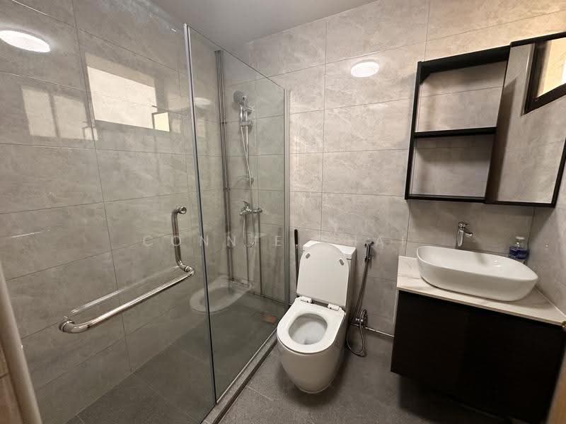 City Plaza, 810 Geylang Road, Eunos / Geylang / Paya Lebar, 4 Bedrooms, 915 sqft, Apartment For Rent, by Connie Chai, 500280730 - Bathroom - PropertyGuru.com.sg