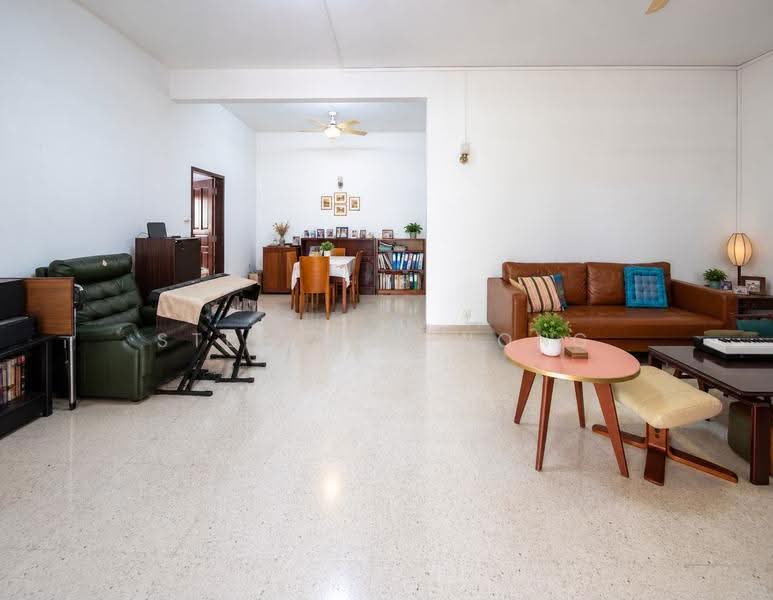 Shamrock Park, 17 Namly Place, Tanglin / Holland / Bukit Timah, 4 Bedrooms, 2,500 sqft, Semi-Detached House For Sale, by Stefanie Wong, 500280733 - Living Room - PropertyGuru.com.sg