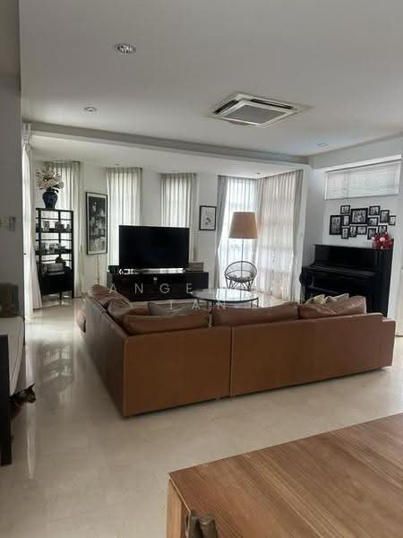 29 Boscombe Road, Boscombe Road, East Coast / Marine Parade, 6 Bedrooms, 5,500 sqft, Cluster House For Rent, by Angeline Tan, 500280764 - Living Room - PropertyGuru.com.sg