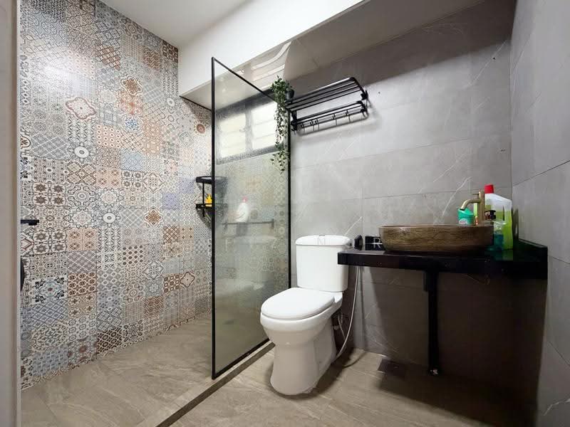 127D Kim Tian Road, 127D Kim Tian Road, Alexandra / Commonwealth, 3 Bedrooms, 1,001 sqft, HDB Flat For Sale, by Hafiz Nor, 500280785 - Bathroom - PropertyGuru.com.sg