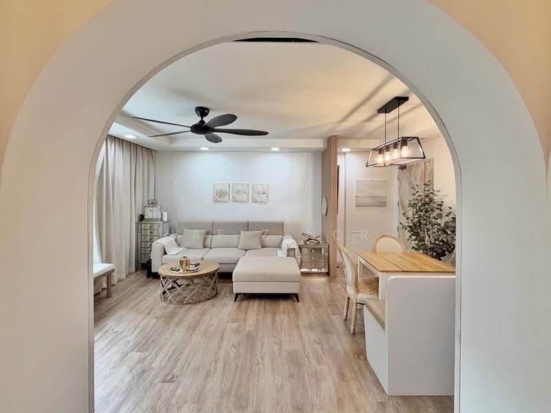 127D Kim Tian Road, 127D Kim Tian Road, Alexandra / Commonwealth, 3 Bedrooms, 1,001 sqft, HDB Flat For Sale, by Hafiz Nor, 500280785 - Living Room - PropertyGuru.com.sg