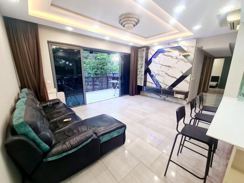 Lakeville, 1 Jurong Lake Link, Boon Lay / Jurong / Tuas, 4 Bedrooms, 1,270 sqft, Condominium For Sale, by Zulkifli Rasheed, 500280787 - Living Room - PropertyGuru.com.sg