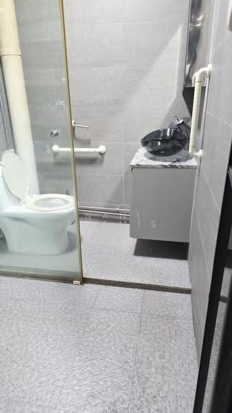 25 Chai Chee Road, 25 Chai Chee Road, Bedok / Upper East Coast, Room Rental, 210 sqft, HDB Flat For Rent, by Nani Khamis, 500280797 - Bathroom - PropertyGuru.com.sg