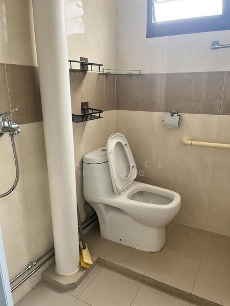 504 Ang Mo Kio Avenue 8, 504 Ang Mo Kio Avenue 8, Ang Mo Kio / Bishan / Thomson, Room Rental, 150 sqft, HDB Flat For Rent, by Tan Chee Hwang, 500280809 - Bathroom - PropertyGuru.com.sg
