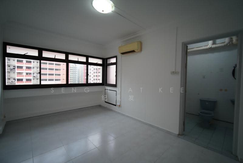 484D Choa Chu Kang Avenue 5, 484D Choa Chu Kang Avenue 5, Dairy Farm / Bukit Panjang / Choa Chu Kang, 3 Bedrooms, 1,087 sqft, HDB Flat For Sale, by Seng Huat Kee 纪成发, 500280817 - Master Bedroom - PropertyGuru.com.sg