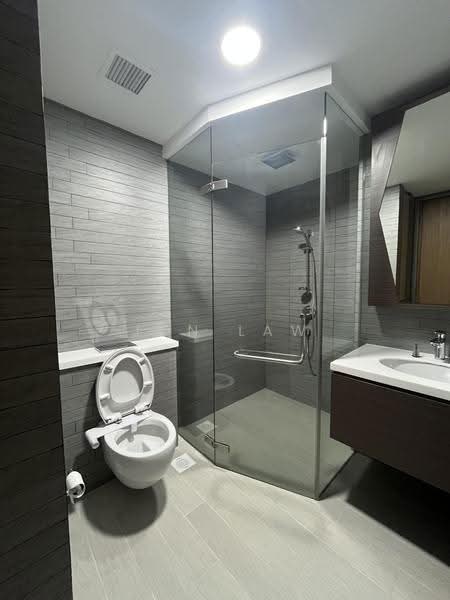 V on Shenton, 5 Shenton Way, Boat Quay / Raffles Place / Marina, 1 Bedroom, 743 sqft, Condominium For Sale, by Jon Law, 500280824 - Bathroom - PropertyGuru.com.sg