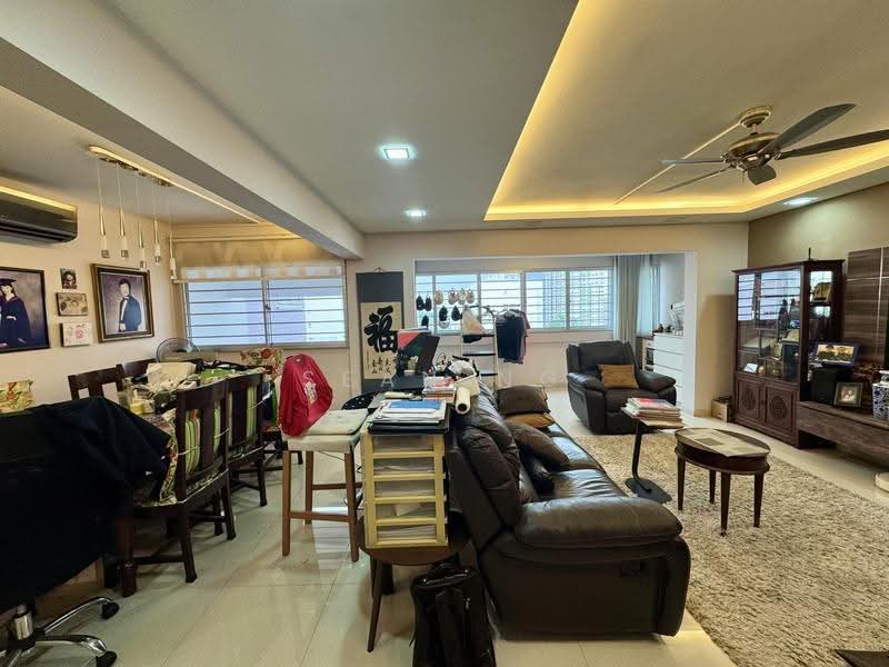 122 Bukit Batok Central, 122 Bukit Batok Central, Dairy Farm / Bukit Panjang / Choa Chu Kang, 4 Bedrooms, 1,593 sqft, HDB Flat For Sale, by Sean NG, 500280841 - Living Room - PropertyGuru.com.sg