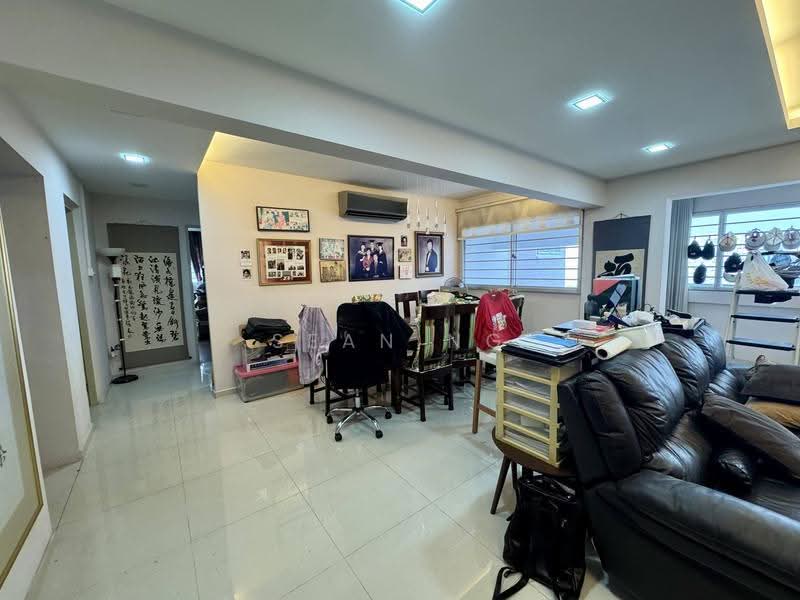 122 Bukit Batok Central, 122 Bukit Batok Central, Dairy Farm / Bukit Panjang / Choa Chu Kang, 4 Bedrooms, 1,593 sqft, HDB Flat For Sale, by Sean NG, 500280841 - Living Room - PropertyGuru.com.sg