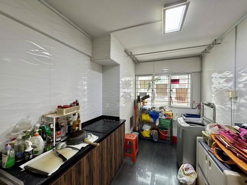 122 Bukit Batok Central, 122 Bukit Batok Central, Dairy Farm / Bukit Panjang / Choa Chu Kang, 4 Bedrooms, 1,593 sqft, HDB Flat For Sale, by Sean NG, 500280841 - Kitchen - PropertyGuru.com.sg