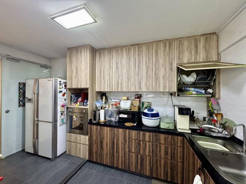 122 Bukit Batok Central, 122 Bukit Batok Central, Dairy Farm / Bukit Panjang / Choa Chu Kang, 4 Bedrooms, 1,593 sqft, HDB Flat For Sale, by Sean NG, 500280841 - Kitchen - PropertyGuru.com.sg
