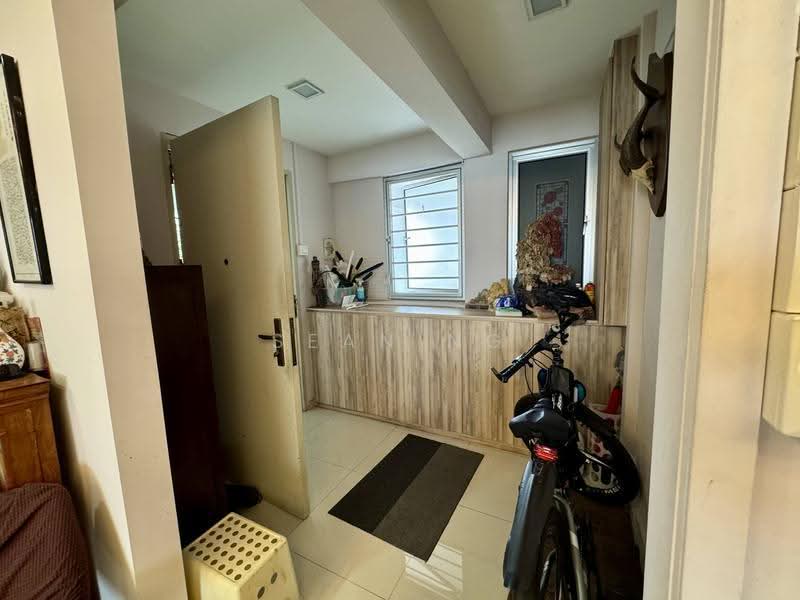 122 Bukit Batok Central, 122 Bukit Batok Central, Dairy Farm / Bukit Panjang / Choa Chu Kang, 4 Bedrooms, 1,593 sqft, HDB Flat For Sale, by Sean NG, 500280841 - Entrance - PropertyGuru.com.sg