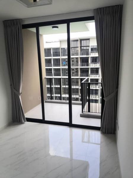 Le Quest, 10 Bukit Batok Street 41, Dairy Farm / Bukit Panjang / Choa Chu Kang, 2 Bedrooms, 710 sqft, Condominium For Sale, by Howard Ho, 500280842 - Balcony - PropertyGuru.com.sg