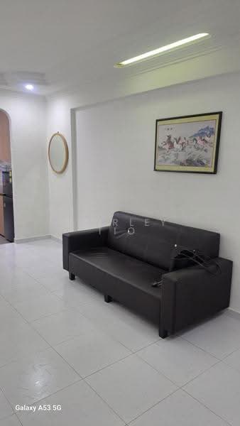 102 Jurong East Street 13, 102 Jurong East Street 13, Boon Lay / Jurong / Tuas, 2 Bedrooms, 732 sqft, HDB Flat For Rent, by Shirley Tio, 500280844 - Living Room - PropertyGuru.com.sg