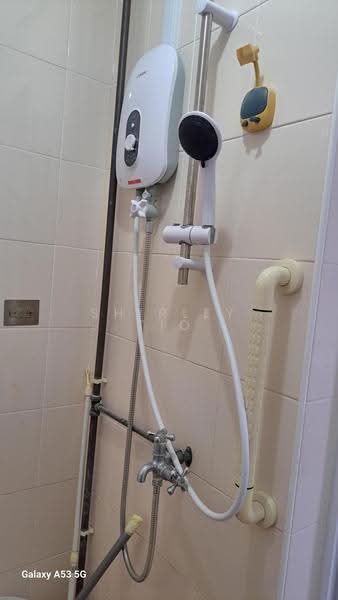 102 Jurong East Street 13, 102 Jurong East Street 13, Boon Lay / Jurong / Tuas, 2 Bedrooms, 732 sqft, HDB Flat For Rent, by Shirley Tio, 500280844 - Bathroom - PropertyGuru.com.sg