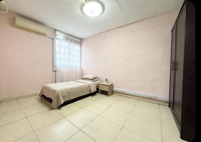 18 Eunos Crescent, 18 Eunos Crescent, Eunos / Geylang / Paya Lebar, 2 Bedrooms, 635 sqft, HDB Flat For Sale, by Andrew Yong, 500280846 - Bedroom - PropertyGuru.com.sg