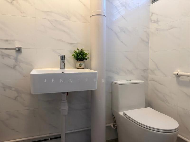 4 Toh Yi Drive, 4 Toh Yi Drive, Clementi Park / Upper Bukit Timah, 4 Bedrooms, 1,313 sqft, HDB Flat For Sale, by Jennifer Ong, 500280860 - Bathroom - PropertyGuru.com.sg