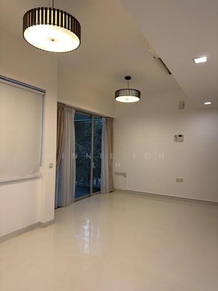 Nathan Residences, 23 Nathan Road, Tanglin / Holland / Bukit Timah, 2 Bedrooms, 775 sqft, Condominium For Sale, by Winnie Loh L H, 500280864 - Living area leading to balcony - PropertyGuru.com.sg