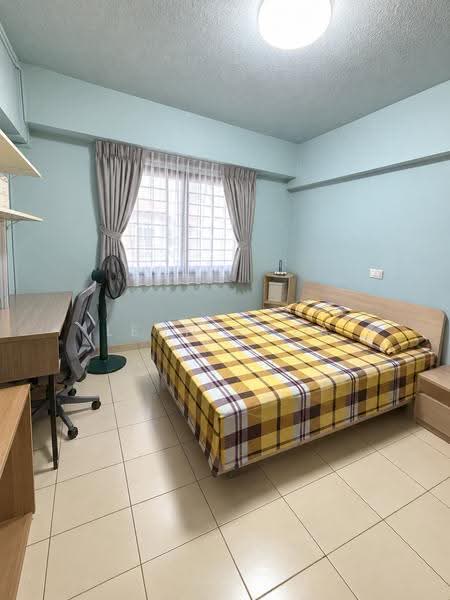 868 Yishun Street 81, 868 Yishun Street 81, Sembawang / Yishun, 3 Bedrooms, 904 sqft, HDB Flat For Sale, by Leon Chea, 500280875 - Bedroom - PropertyGuru.com.sg