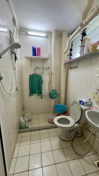 501 Jelapang Road, 501 Jelapang Road, Dairy Farm / Bukit Panjang / Choa Chu Kang, Room Rental, 110 sqft, HDB Flat For Rent, by Seth Chung, 500280876 - Bathroom - PropertyGuru.com.sg
