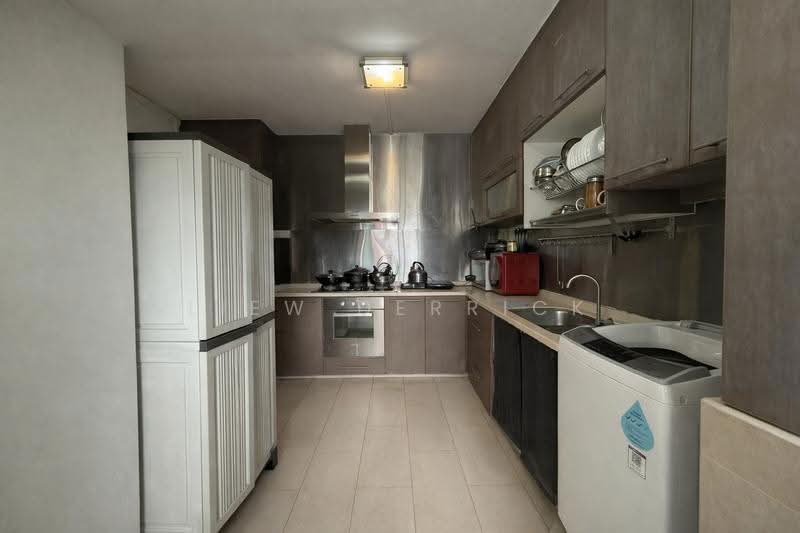 549 Jurong West Street 42, 549 Jurong West Street 42, Boon Lay / Jurong / Tuas, 4 Bedrooms, 1,690 sqft, HDB Flat For Sale, by Liew Derrick, 500280879 - Kitchen - PropertyGuru.com.sg