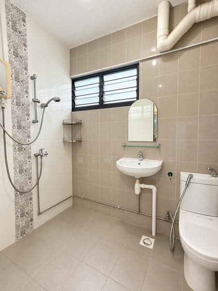 288 Tampines Street 22, 288 Tampines Street 22, Pasir Ris / Tampines, 3 Bedrooms, 1,432 sqft, HDB Flat For Sale, by Andrew Nair, 500280882 - Bathroom - PropertyGuru.com.sg