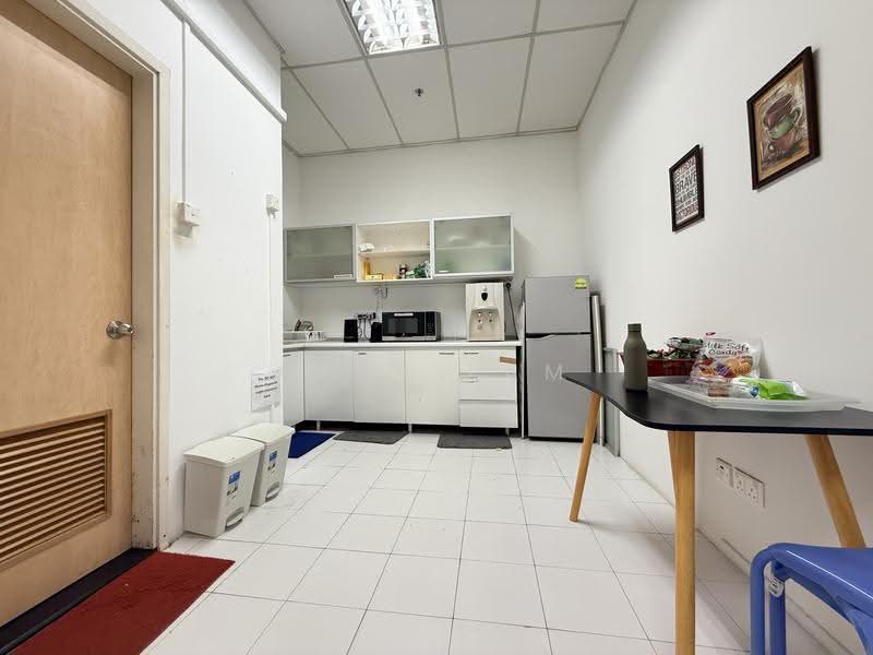 E-Centre @ Redhill, 3791 Jalan Bukit Merah, Alexandra / Commonwealth, 1,884 sqft, Light Industrial (B1) For Rent, by Lara Lam, 500280885 - Kitchen - CommercialGuru.com.sg