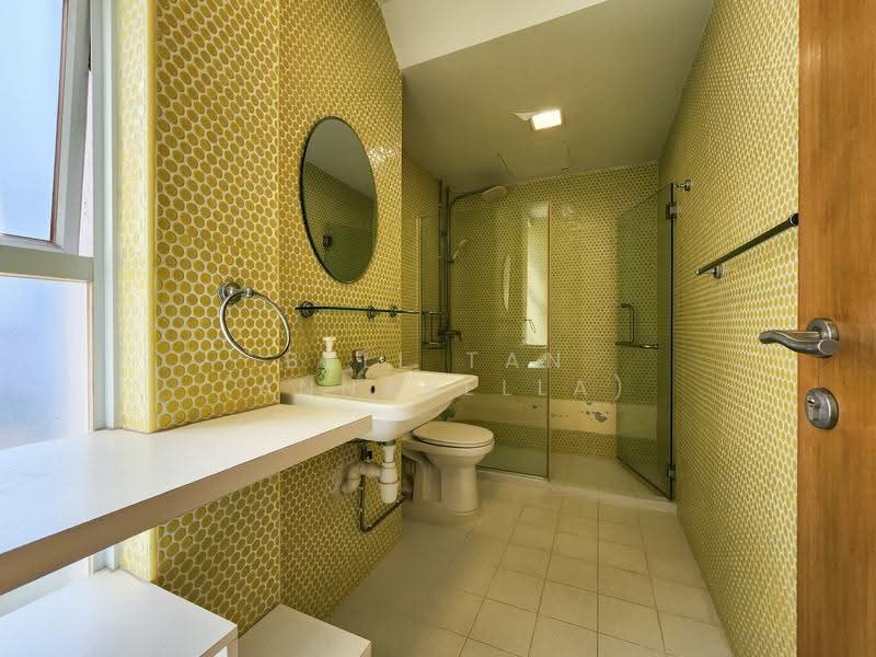 Peach Garden, 1 Peach Garden, East Coast / Marine Parade, 4 Bedrooms, 2,766 sqft, Apartment For Sale, by Bell Tan (Annabella), 500280889 - Bathroom - PropertyGuru.com.sg