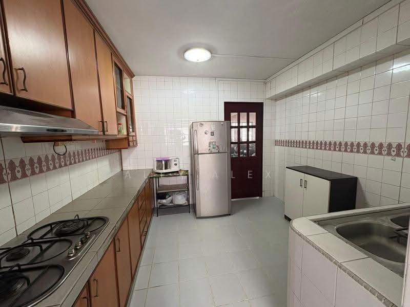 406 Choa Chu Kang Avenue 3, 406 Choa Chu Kang Avenue 3, Dairy Farm / Bukit Panjang / Choa Chu Kang, 3 Bedrooms, 1,119 sqft, HDB Flat For Sale, by Alex Alex, 500280894 - Kitchen - PropertyGuru.com.sg