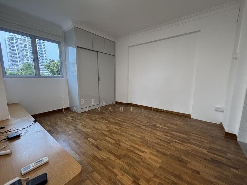 5 Farrer Road, 5 Farrer Road, Tanglin / Holland / Bukit Timah, 3 Bedrooms, 1,292 sqft, HDB Flat For Rent, by Bell Tan (Annabella), 500280897 - Master bedroom - PropertyGuru.com.sg